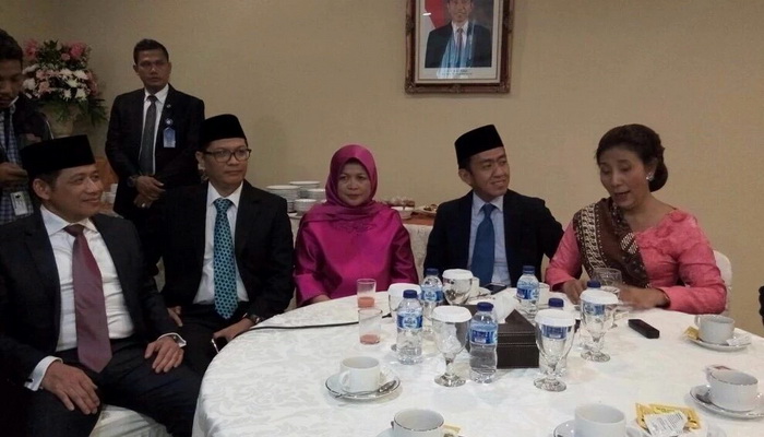 Menteri Susi Lantik Empat Pejabat Eselon Satu Menteri Susi Lantik Empat Pejabat Eselon Satu