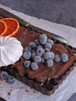Locura de chocolate (o, cuantas formas de presentación para un pastel de chocolate y galletas sin horno)