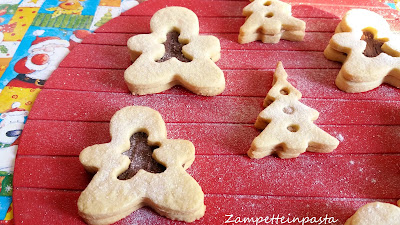 Biscotti ripieni natalizi - Biscotti semplici di Natale Biscotti ripieni natalizi - Biscotti semplici di Natale