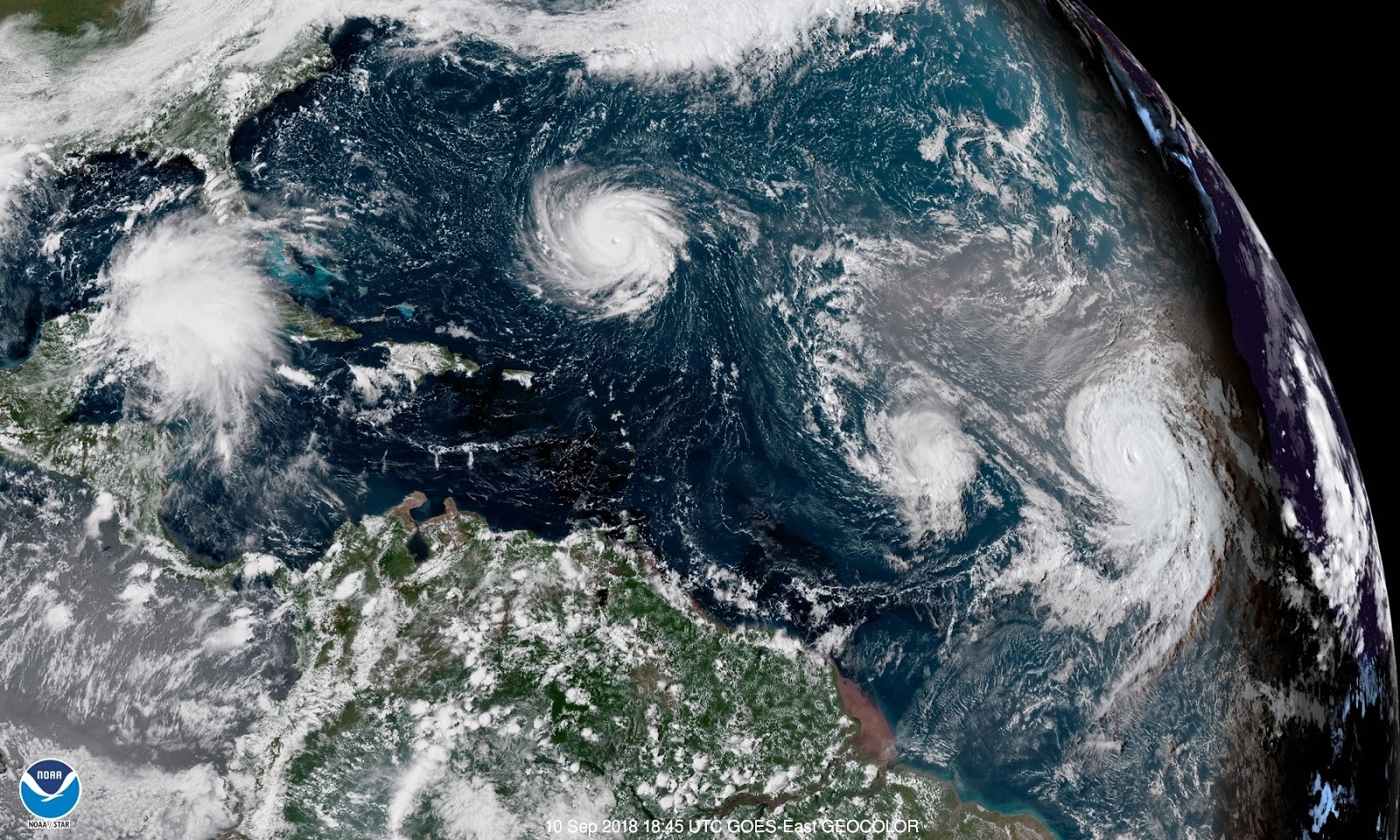 Aion корабли. Equatorial moisture visible satellite image. World of warcraft долина четырёх ветров. Шторм погода. Tropical storm texture building.