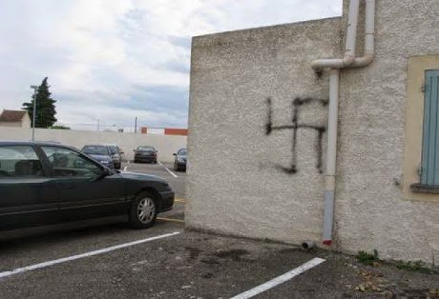 Masjid di Austria Dinodai Dengan Grafiti Swastika