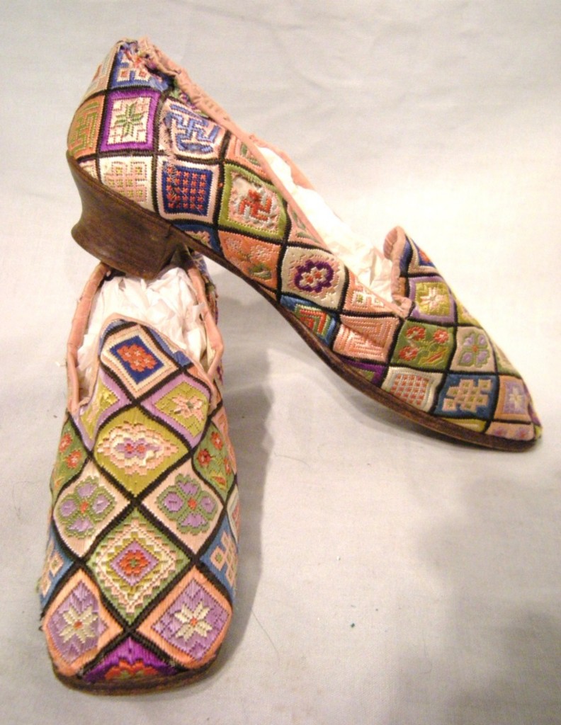 multi colour shoes price