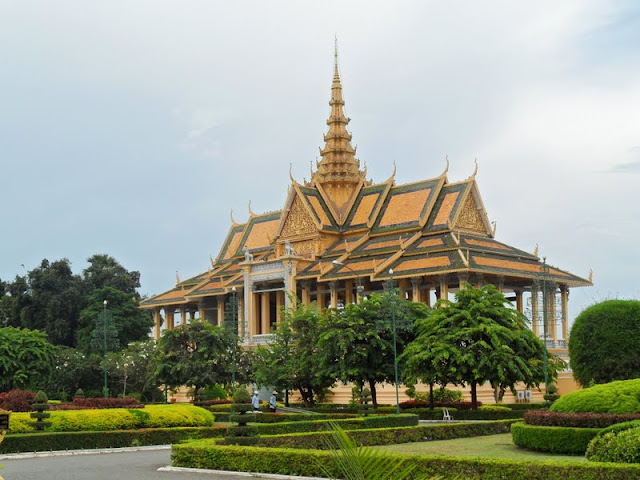 Visitar PHNOM PENH, as ruas esquecidas de uma capital imperial | Cambodja