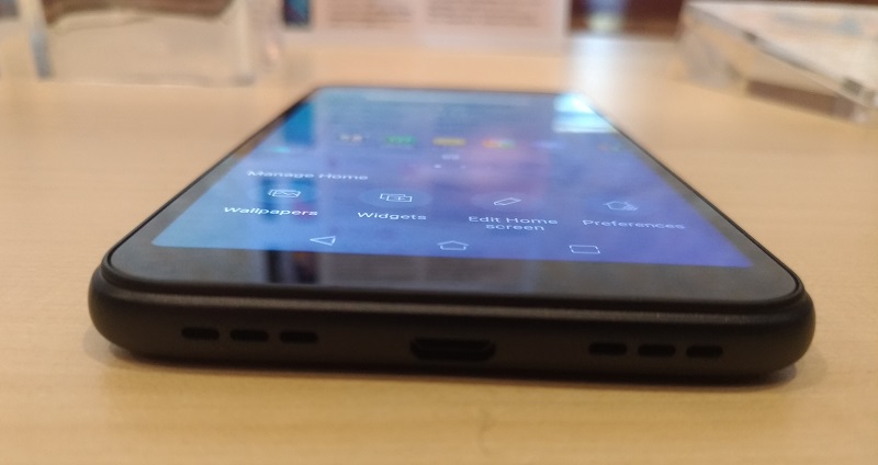ASUS Zenfone Live L1, Smartphone Full View Harga Sejutaan 