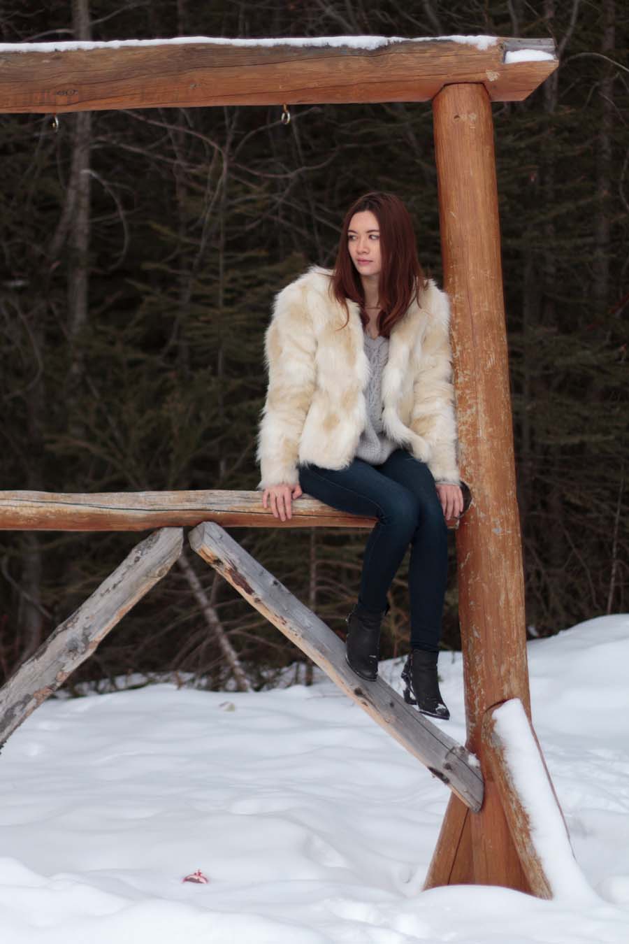 faux fur, fur coat, fur jacket, yeti coat, canmore, provincial park, winter fashion, winter outfit idea