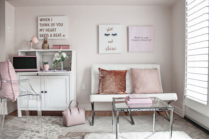 三种风格的办公室装饰如何张贴粉红色和金色