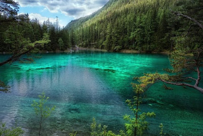Ajaib, Lembah Ini Berubah jadi Danau Saat Musim Panas Tiba Ajaib, Lembah Ini Berubah jadi Danau Saat Musim Panas Tiba