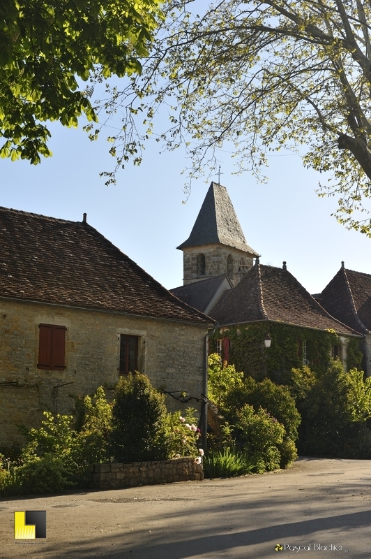 le clocher de l'eglise de loubressac photo pascal blachier