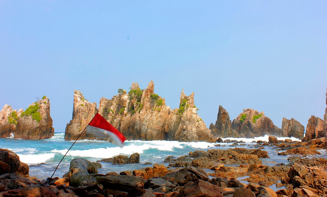 Pantai Gigi Hiu