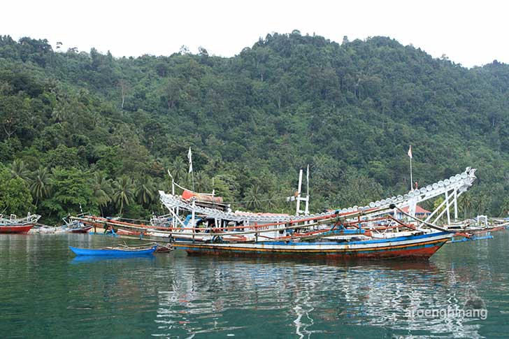 pantai carolina padang