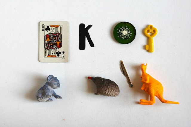 Language objects for Montessori alphabet box by TomToy