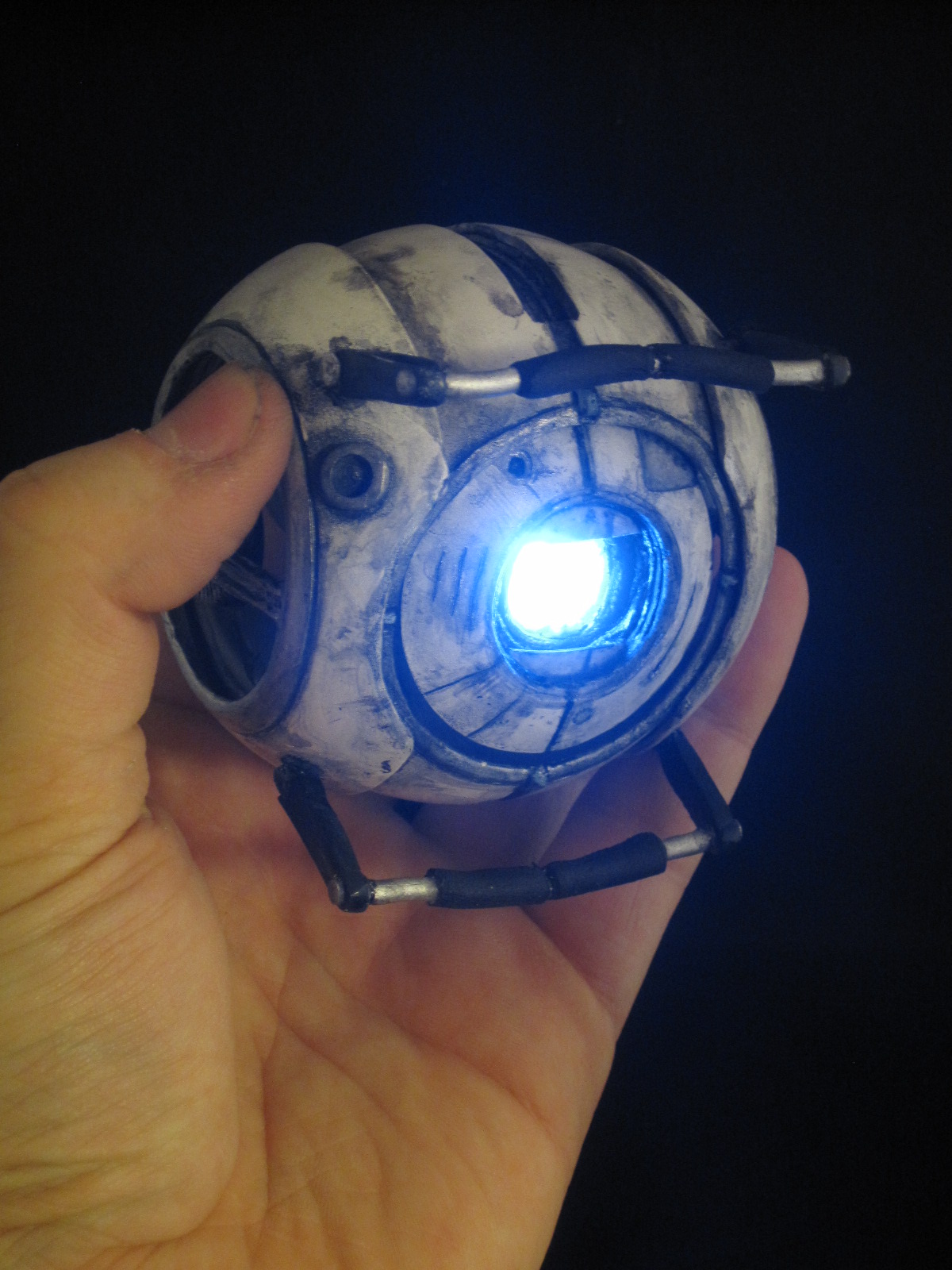 Portal 2 предметы для роботов фото 87