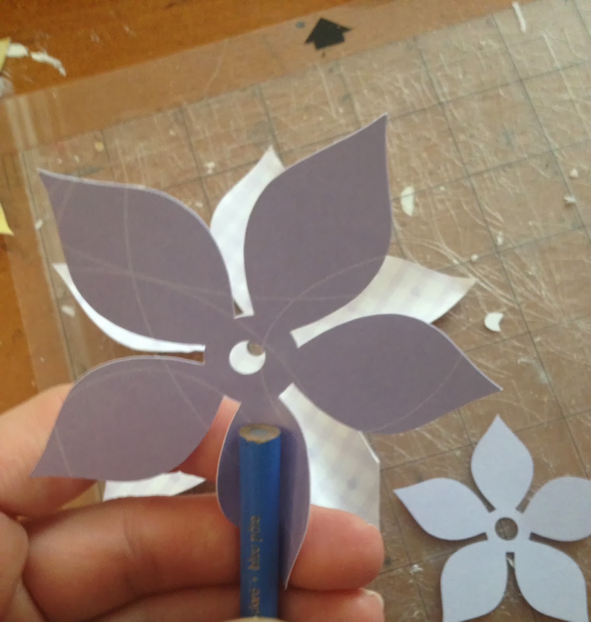 How to Make 3D Paper Flowers the Easy & Free Way (Silhouette Tutorial