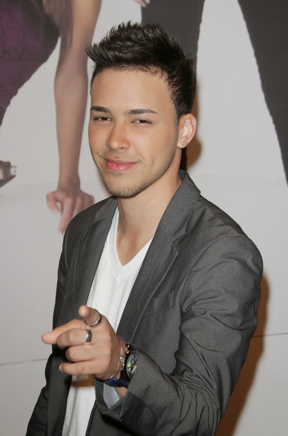 Picoteando el Espectaculo Prince Royce confesó que su sueño de ser artista estaba lejos de la Picoteando el Espectaculo Prince Royce confesó que su sueño de ser artista estaba lejos de la