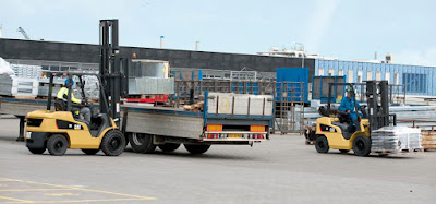 sewa forklift di kota bumi,cadas ( 082223333035 )