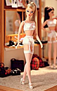  Boneka Barbie yaitu boneka yg diproduksi oleh Mattel Inc Boneka Barbie Kontrkelewat / oversi Dan Fakta 