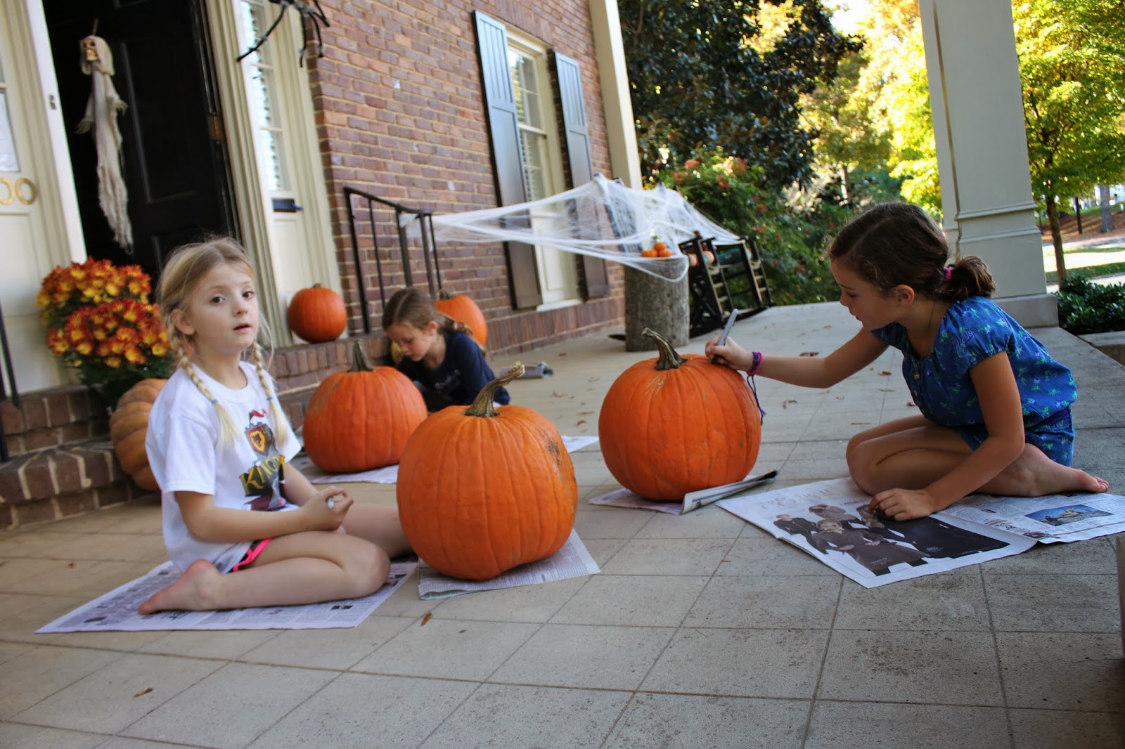 Pumpkin Carving Play Date + Pumpkin Seed Recipe SourJones Squeeze