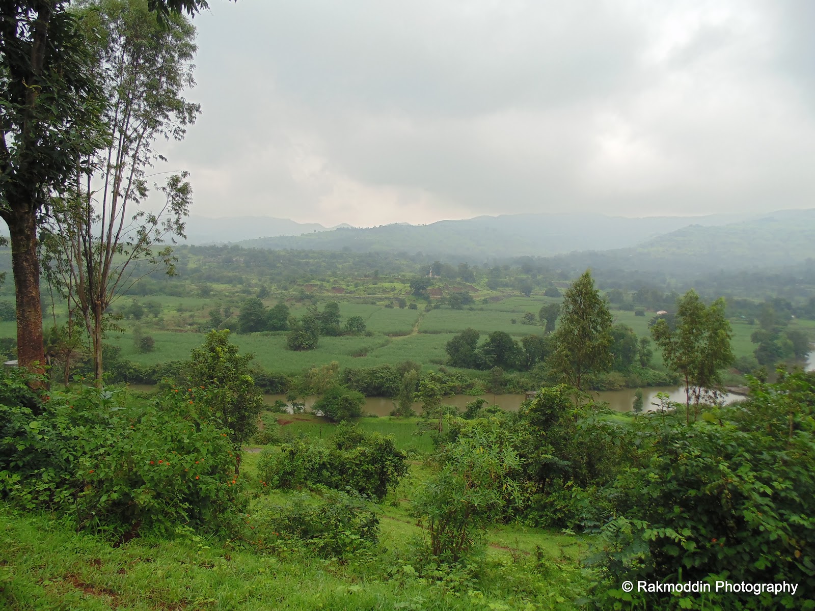 Monsoon bike ride to Madhe Ghat via torna fort