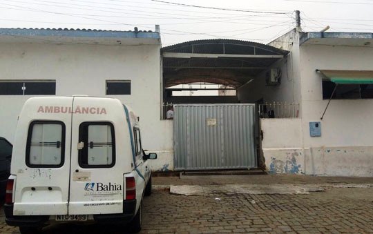 Mulher é esfaqueada dentro de carro na divisa de Queimadas com Itiúba Mulher é esfaqueada dentro de carro na divisa de Queimadas com Itiúba