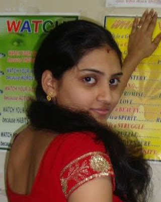 Indian Mallu Aunties Back Show Photos | Mallu Joy