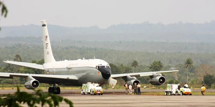 Pesawat militer Amerika Serikat mendarat darurat di Bandara Sultan Iskandar Muda Aceh Besar.