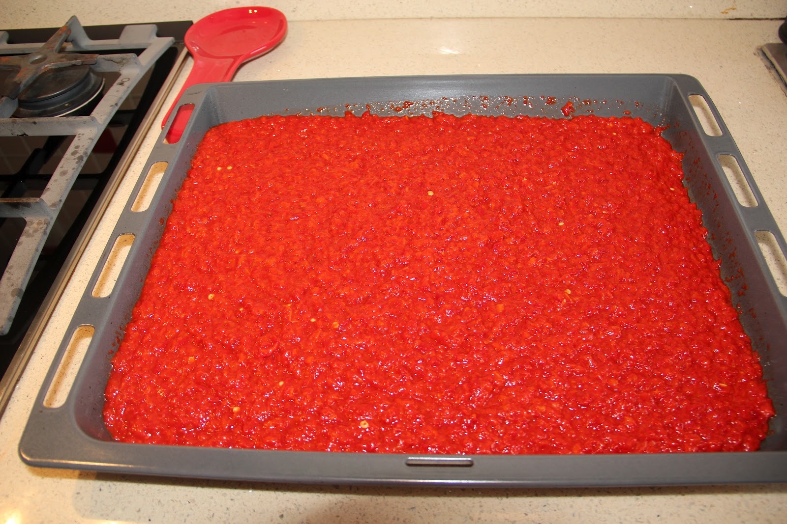 Bebeğimin Güncesi Ev Yapımı Salça Nasıl Yapılır?