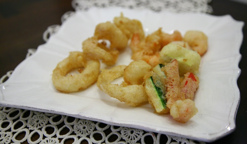Viaggio Di Gusto Fritto Di Gamberi Calamari E Verdure In Pastella