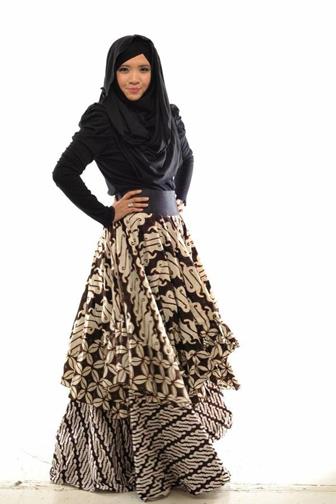 Model Baju Gamis Batik Kombinasi Polos Modern