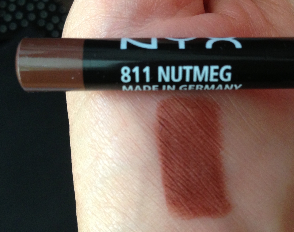 NYX COSMETICS Slim Lip Pencil Nutmeg. 