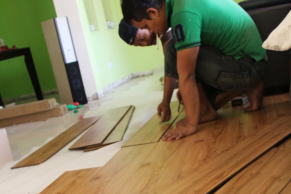 Pemasangan Lantai Kayu Lamina di Rawang Pemasangan Lantai Kayu Lamina di Rawang