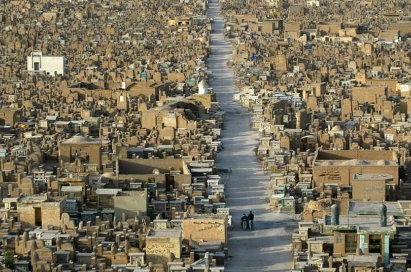 Wadi Al-Salaam, The largest cemetery in the world