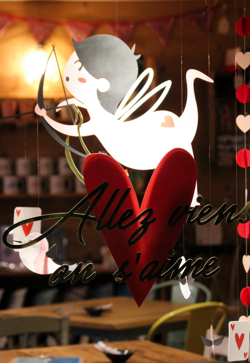 décoration vitrine St Valentin 2019