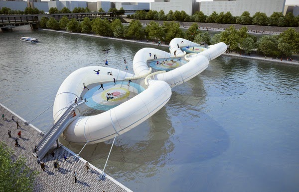Trampoline Bridge Crosse the Seine