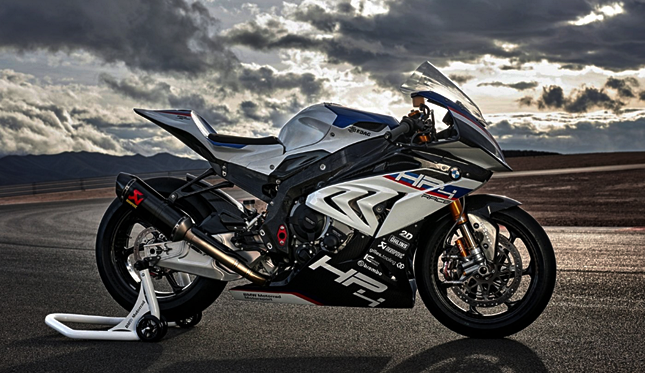 2017 BMW HP4 Race Specs and Price 2017 BMW HP4 Race Specs and Price