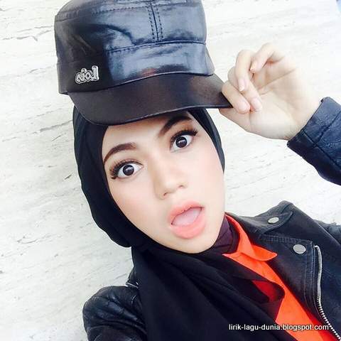 Indah Nevertari Instagram - 2017 Indah Nevertari Instagram - 2017