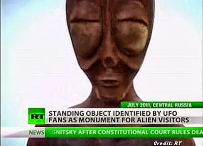 Russia Unveils Monument To Aliens (2011)