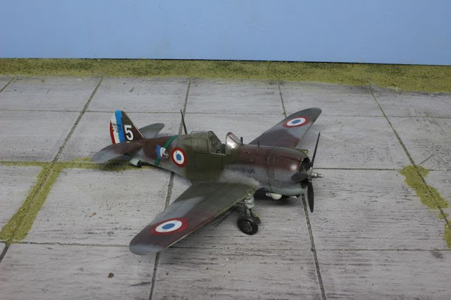 Maquette du Curtiss H-75A Hawk d'Academy au 1/48. Maquette du Curtiss H-75A Hawk d'Academy au 1/48.