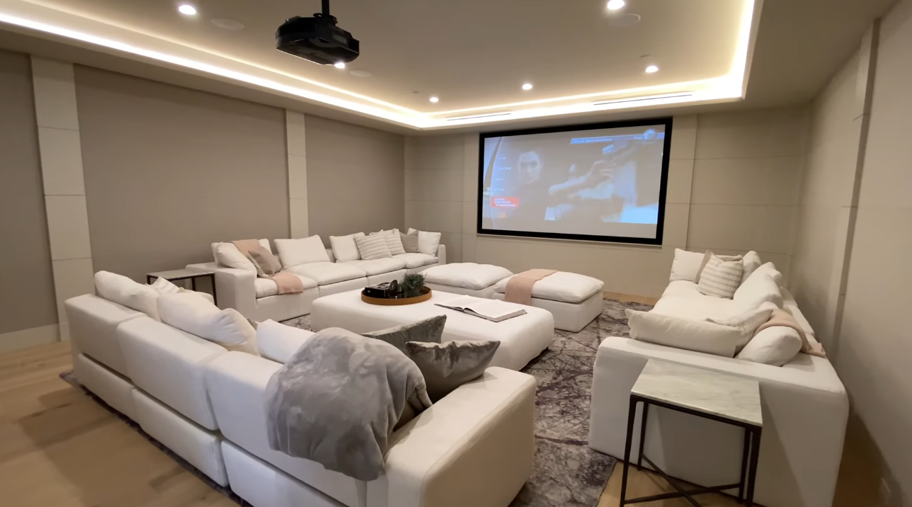 38 Photos vs. TOURING A $10,495,900 LUXURY MANSION | California LUXURY Home Tour | Los Angeles Mansion Tour - Luxury House & Interior Design Tour 38 Photos vs. TOURING A $10,495,900 LUXURY MANSION | California LUXURY Home Tour | Los Angeles Mansion Tour - Luxury House & Interior Design Tour