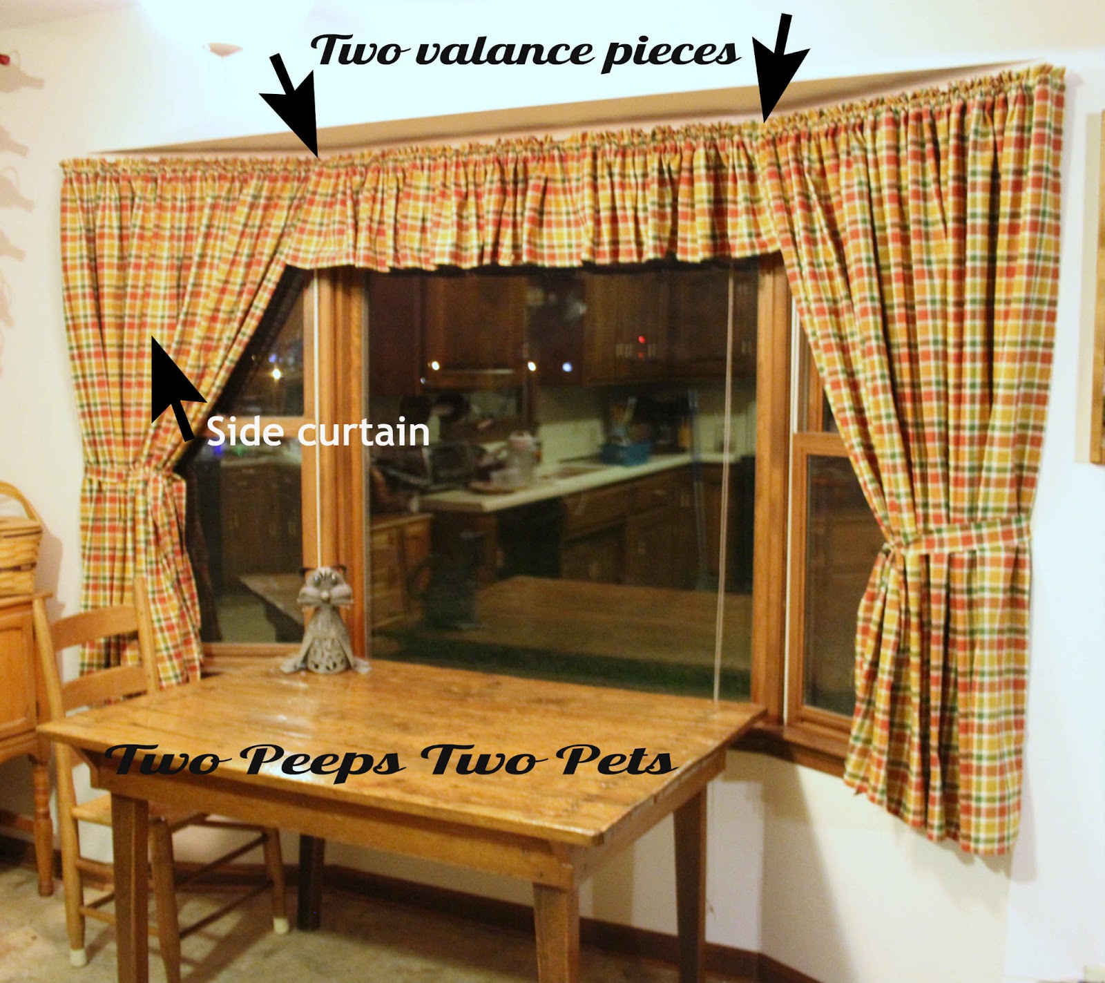 Two Peeps Two Pets Kitchen Curtains