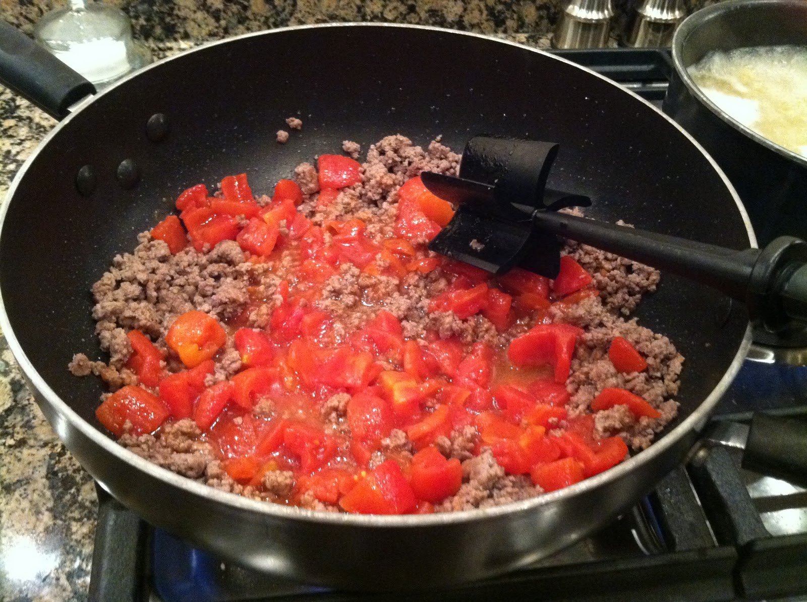 Mama Schquigs Chili Mac