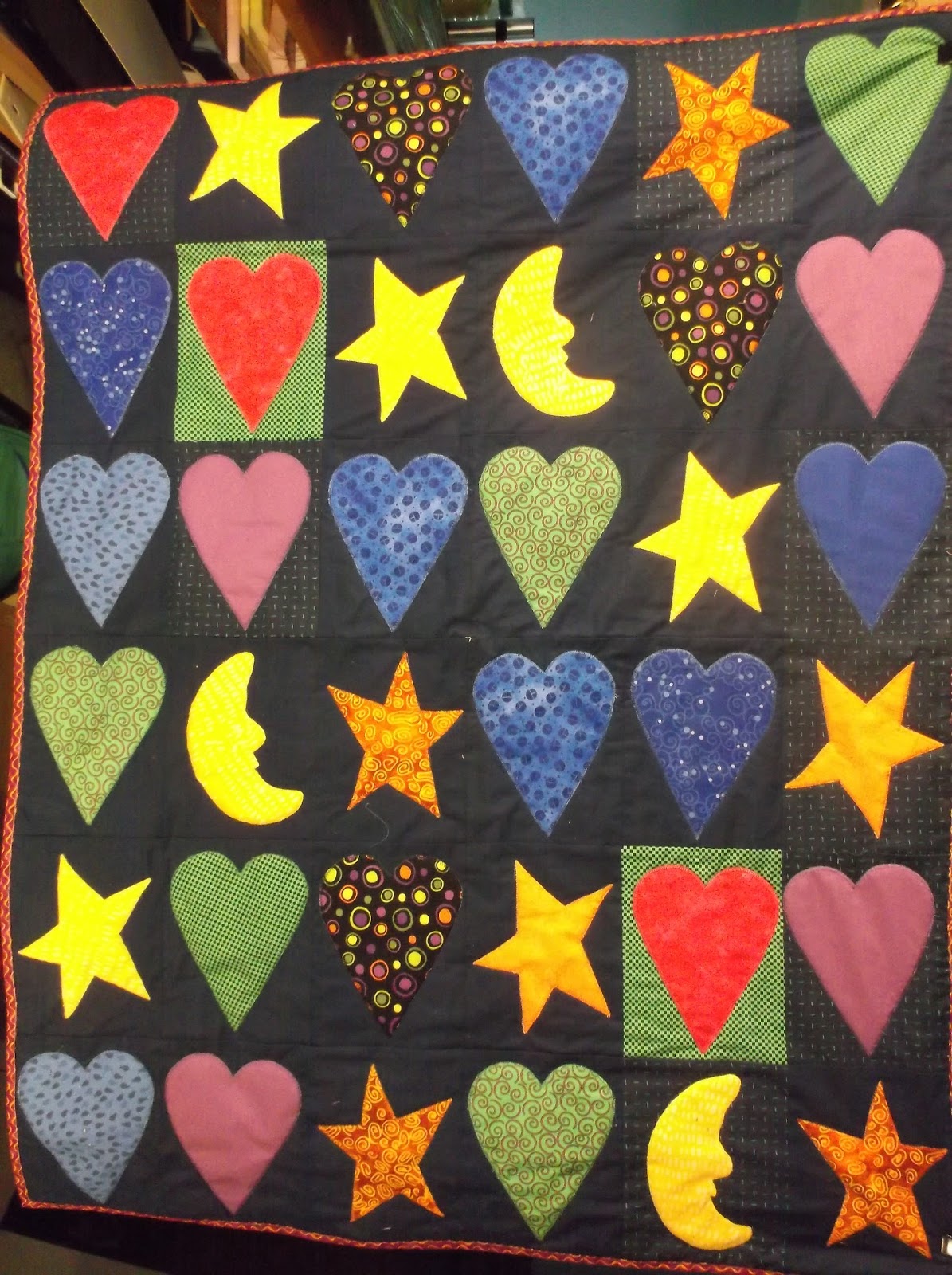 EOCQGallery Baby quilt with appliques