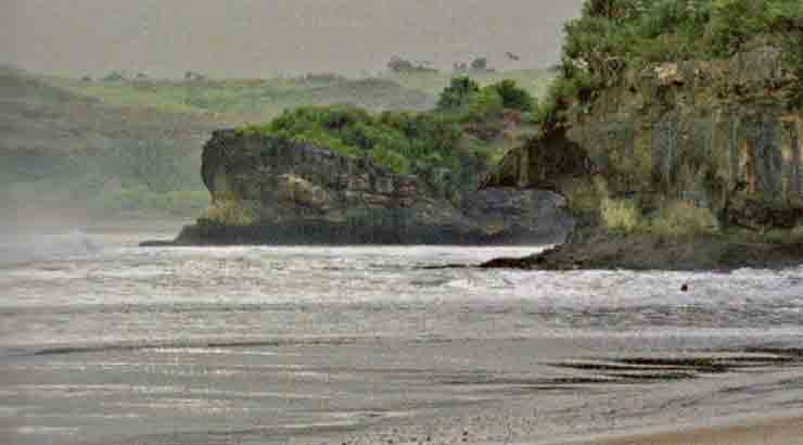 Pantai Serang Blitar Selatan Wisata Alam Blitar Selatan