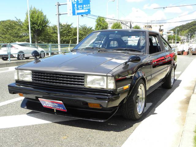 Te71 80sHERO: No AE86 here. The TE71 Levin..