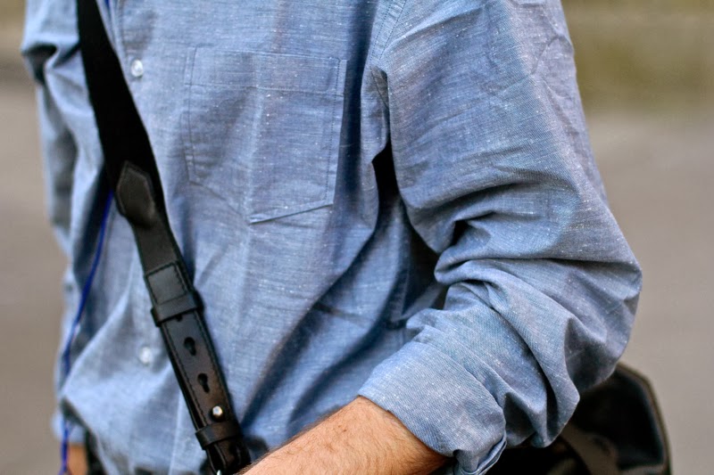 Selected Shirt chemise - Fashop black skinny jeans noir -Maison Martin Margiela Brogues derby artisalnal - urbanears headphones casque - GIVENCHY postbag messenger bag sac - blog mode homme - mensfashion Rayban lunettes sunnies