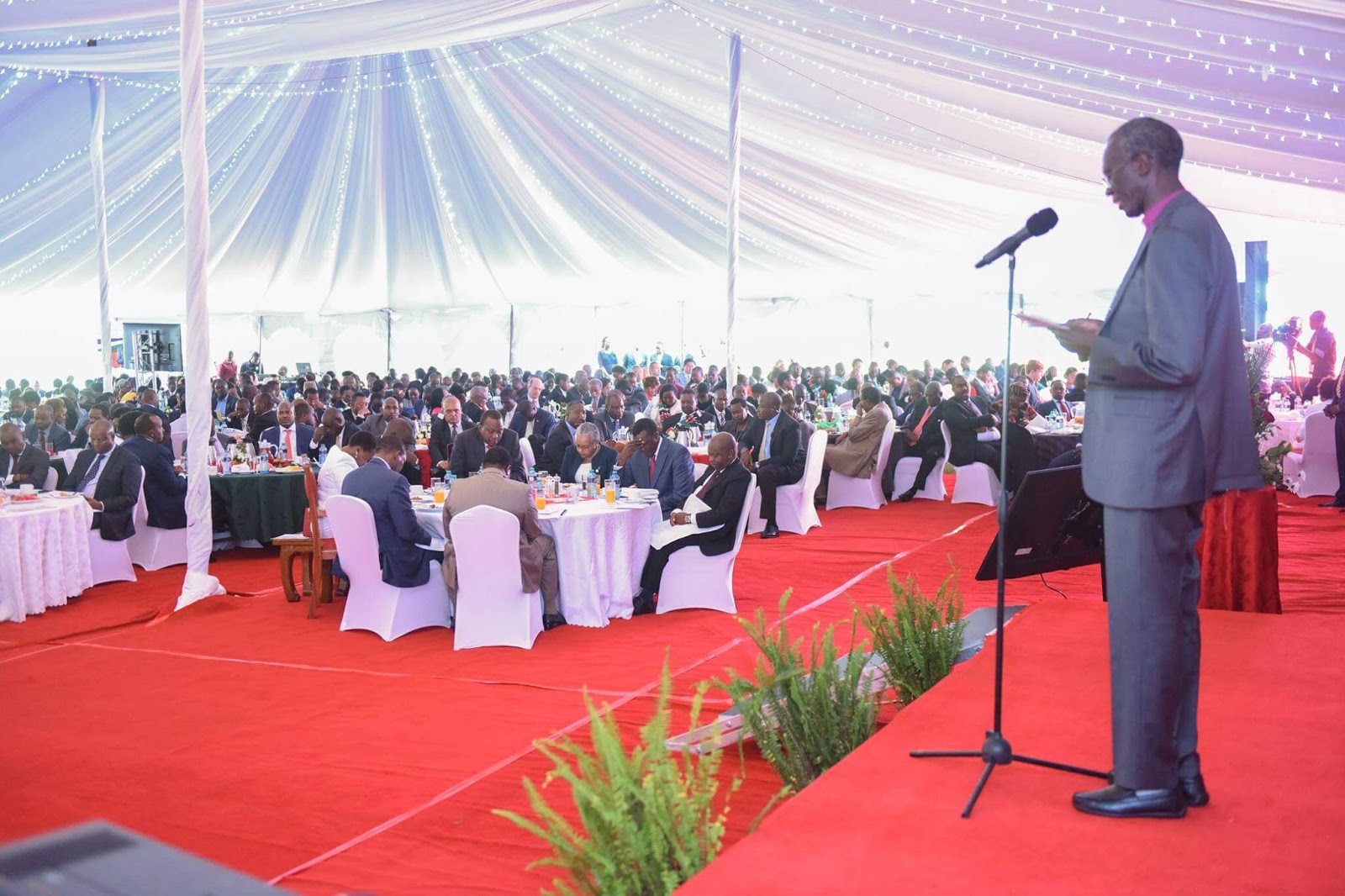 President Uhuru Kenyatta led a congregation in a national prayer