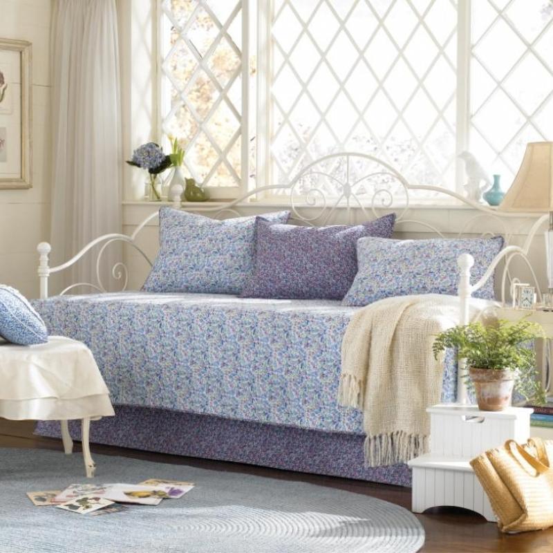 Contemporary Modern Daybed Bedding