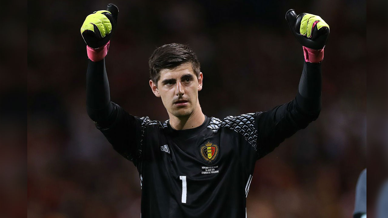 Real Madrid makes official the signing of Courtois