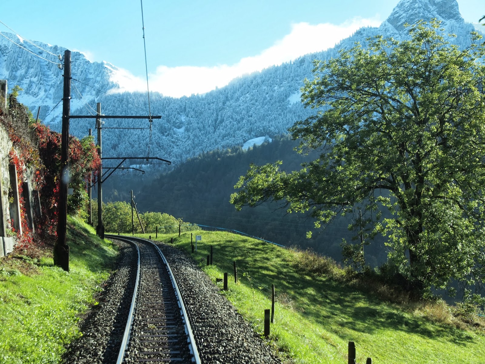 бернина альпы. монтрё, canton de vaud. альпийский экспресс швейцария. бернина экспресс швейцария. кантон гларус швейцария.