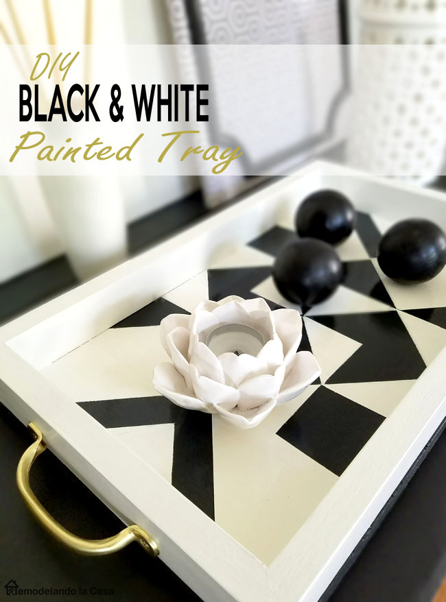 DIY Black & White Painted Tray Remodelando la Casa