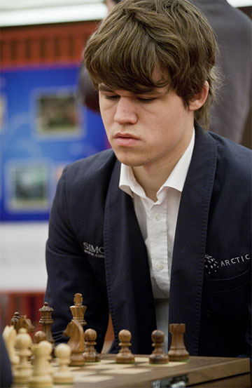 Magnus Carlsen vs David Howell (2011) Spanish Prisoner